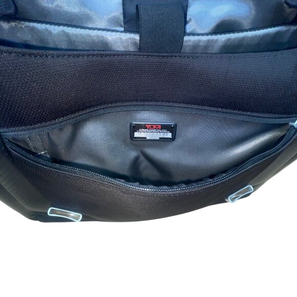 Tumi Men’s Black Nylon Adjustable Strap Durable Travel Laptop Messenger Bag - Picture 9 of 16
